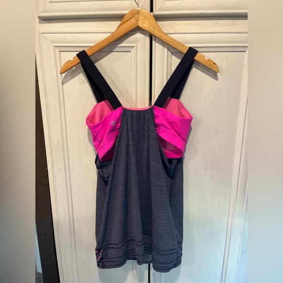 LULULEMON run back on track tank | size 6 | pink and blue - Picture 3 of 6